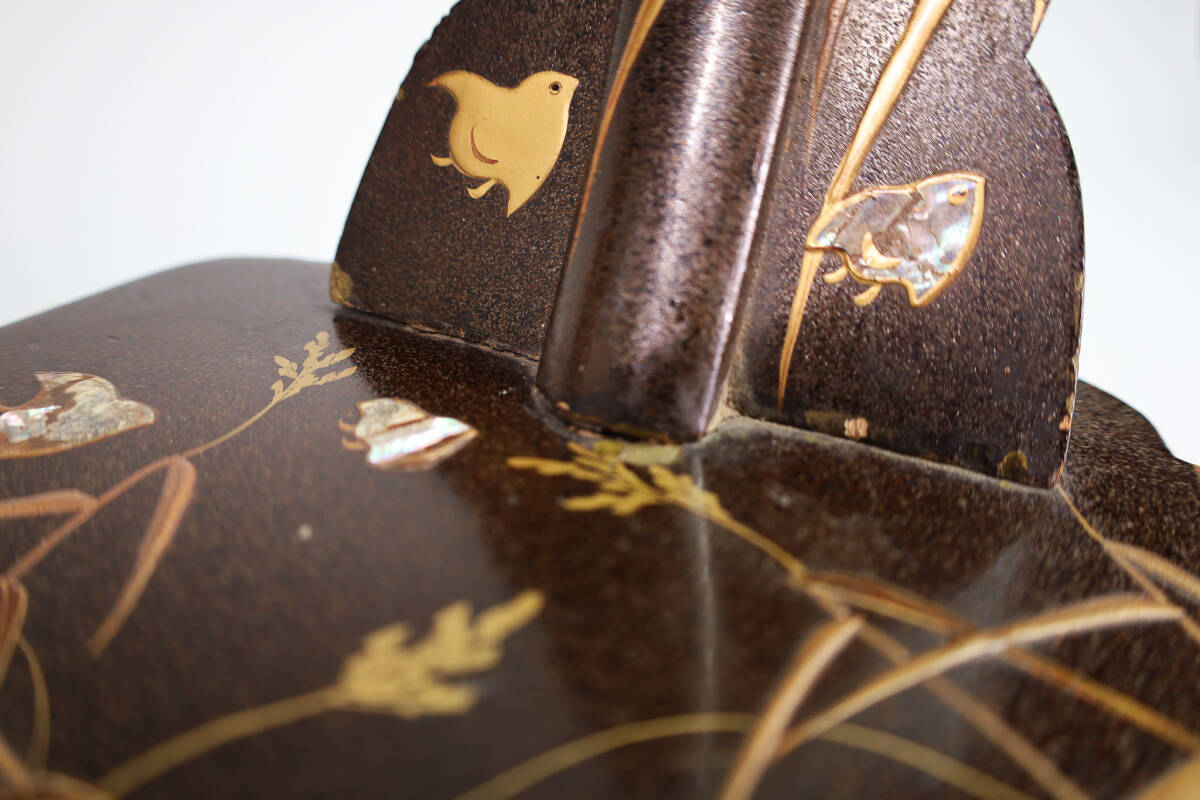 Antique Japanese Lacquer Tachi Sword Stand | Maki-e Floral Motifs | Pear-Skin Ground | Edo–Meiji Decorative Arms Display