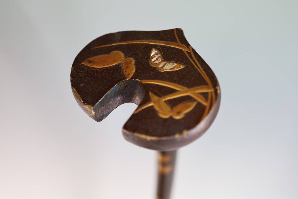 Antique Japanese Lacquer Tachi Sword Stand | Maki-e Floral Motifs | Pear-Skin Ground | Edo–Meiji Decorative Arms Display