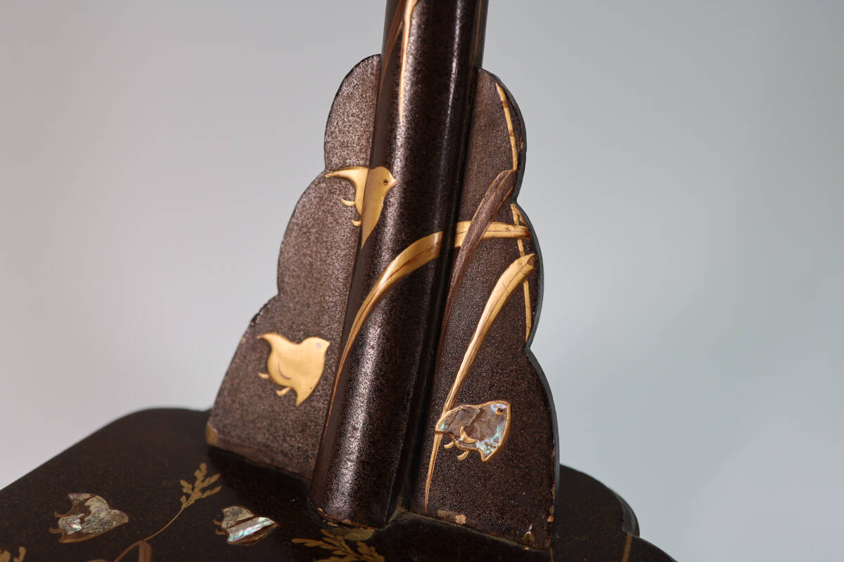 Antique Japanese Lacquer Tachi Sword Stand | Maki-e Floral Motifs | Pear-Skin Ground | Edo–Meiji Decorative Arms Display