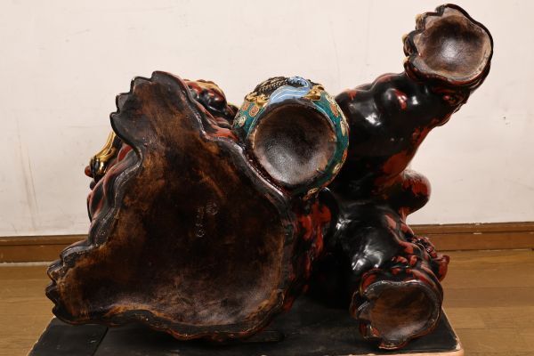 Architectural-Scale Kutani Shishi Guardian Okimono — Polychrome Enamel Ceramic, Floor-Standing Display Object, Japan