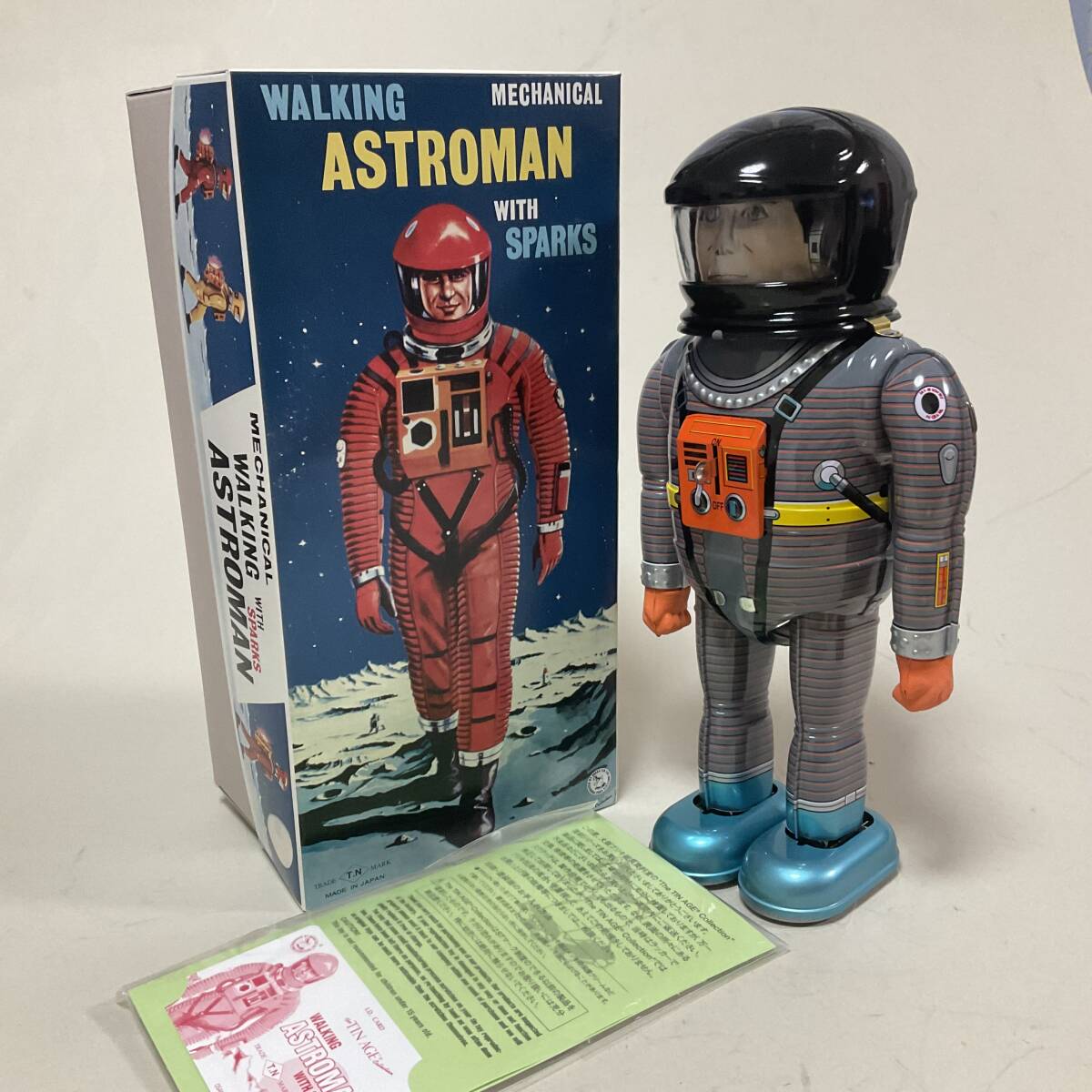 Astroman Grey Walking Mechanical Tin Robot with Sparks Boxed with Papers Space Age Vintage-Style Collectible (Copy)