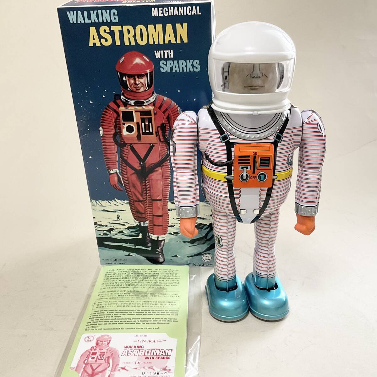 Astroman White Walking Mechanical Tin Robot with Sparks Boxed with Papers Space Age Vintage-Style Collectible (Copy) (Copy) (Copy)
