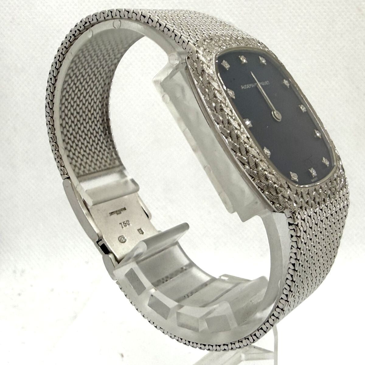 Audemars Piguet Cobra 18K White Gold · Black 12-Diamond Dial · Cal. 2090 · 82.9g Manual-Wind Integrated Bracelet Watch