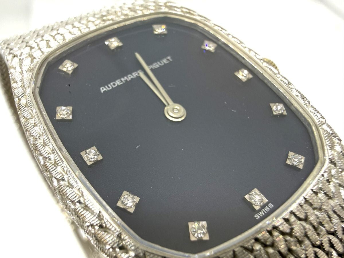 Audemars Piguet Cobra 18K White Gold · Black 12-Diamond Dial · Cal. 2090 · 82.9g Manual-Wind Integrated Bracelet Watch