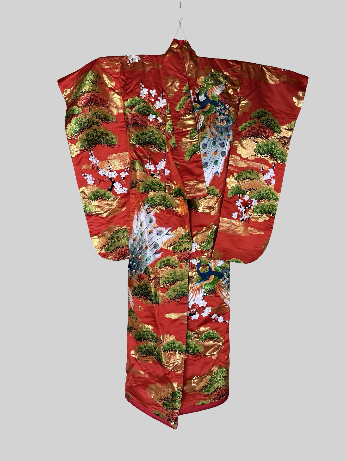 Vintage Uchikake Wedding Kimono Phoenix Silk Embroidered Bridal Robe Japanese Red Gold Brocade Crane Kimono Gown