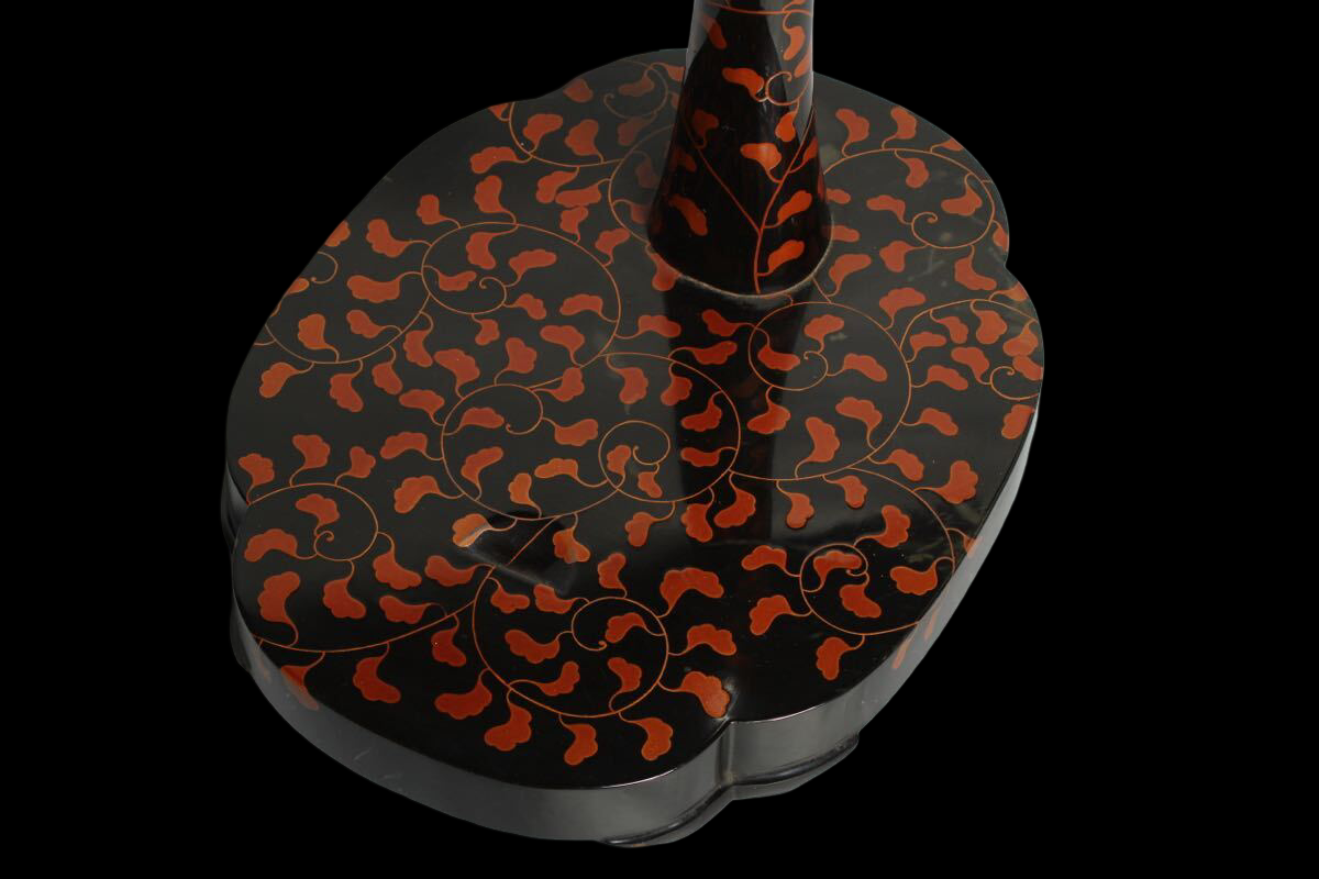 Antique Japanese Lacquer Tachi Sword Stand | Eggshell Crackle Top | Karakusa Vine Pattern | Decorative Arms Display