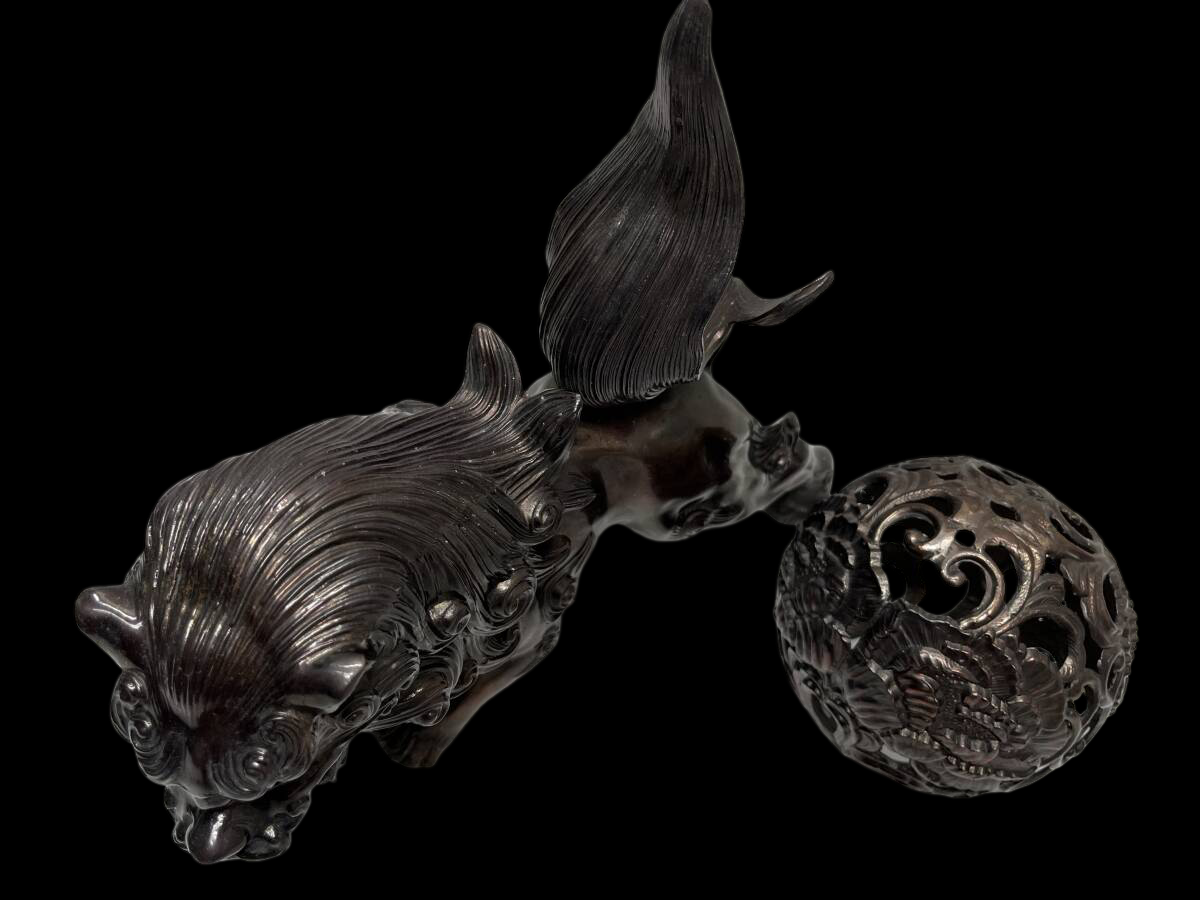 Bronze Guardian Lion Karajishi (Komainu / Shishi) with Jewel Ball Decorative Metal Sculpture 31cm Japanese Interior Ornament
