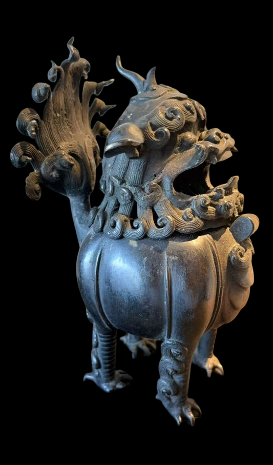 Bronze Shishi Incense Burner — Lion Guardian Censer with Dramatic Flame-Tail Finial, Antique-Style Japanese Metalwork Display