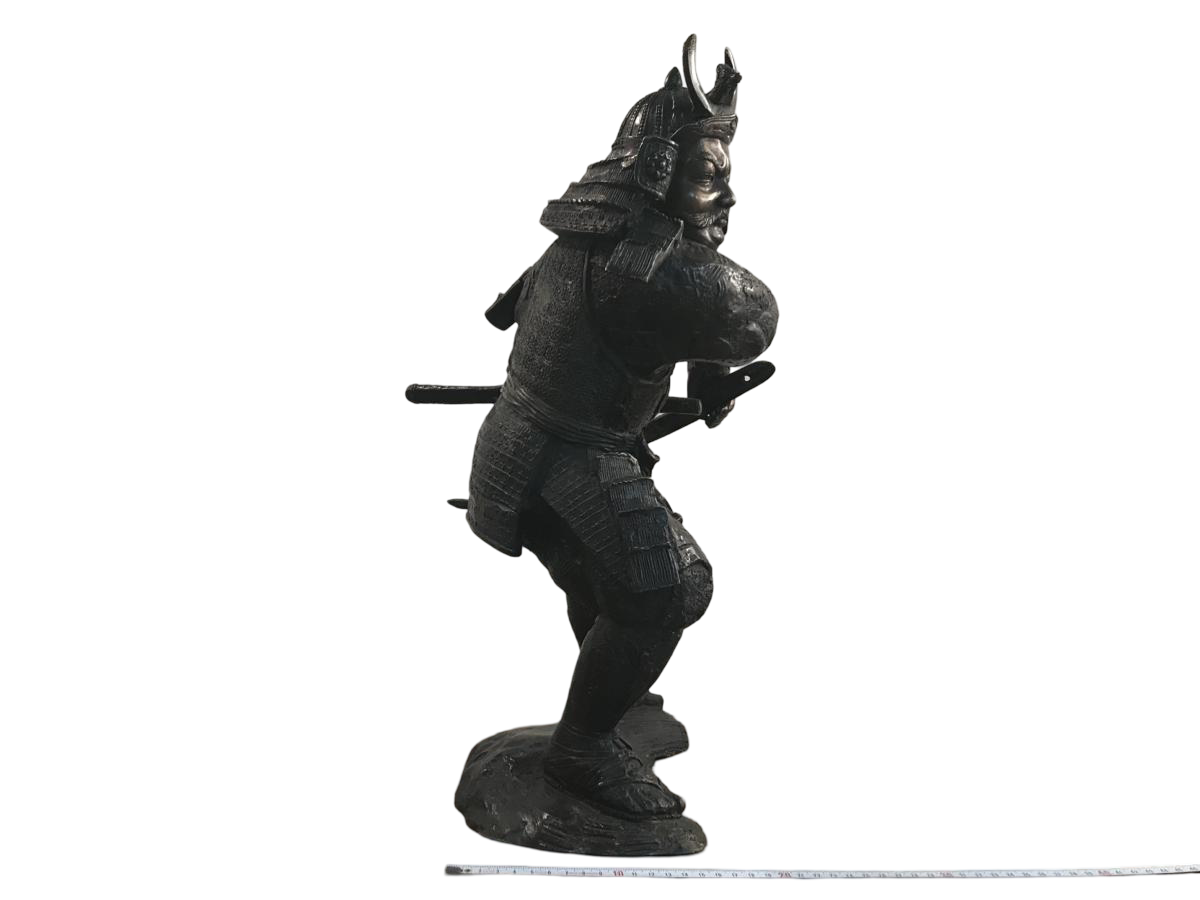 Uesugi Kenshin Samurai Warrior Bronze Sculpture | Dynamic Sengoku Warlord Figure | Heavy Metal Statue, 52 cm (15.6 kg)