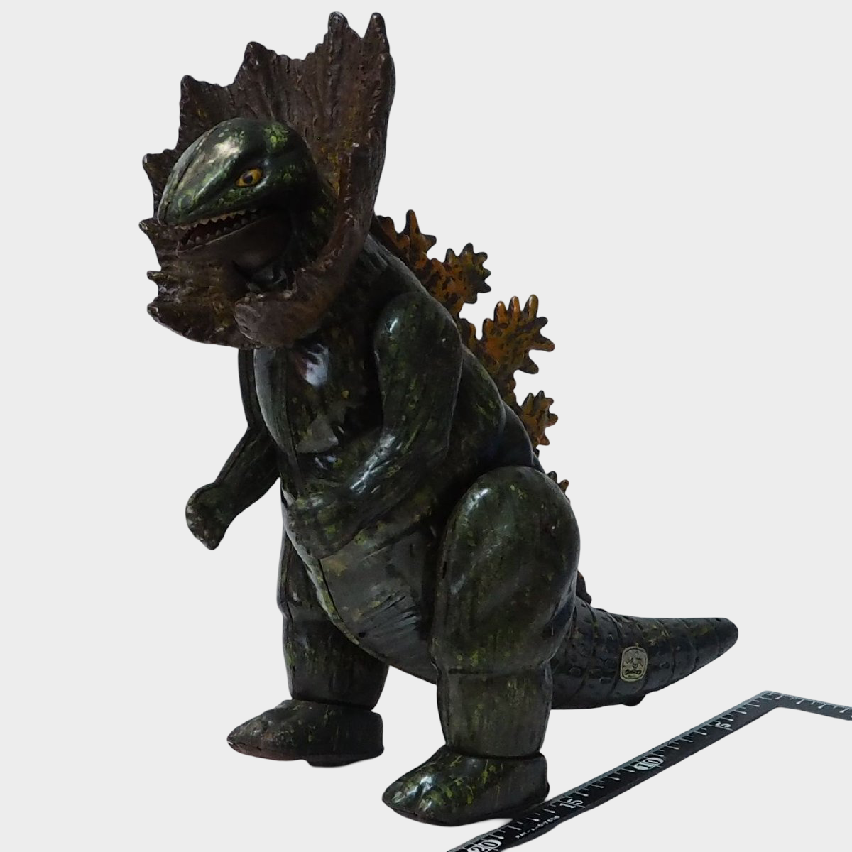 Bullmark “Walking Jirass” Battery-Operated Remote Kaiju Toy — Vintage Japan Ultraman Monster Collectible (Bullmark 0913)