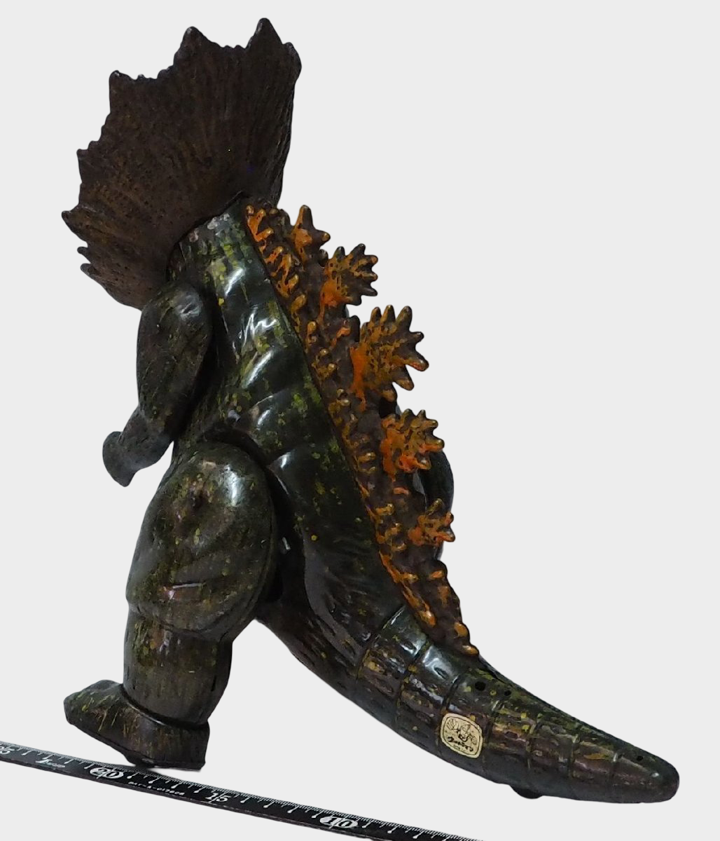 Bullmark “Walking Jirass” Battery-Operated Remote Kaiju Toy — Vintage Japan Ultraman Monster Collectible (Bullmark 0913)