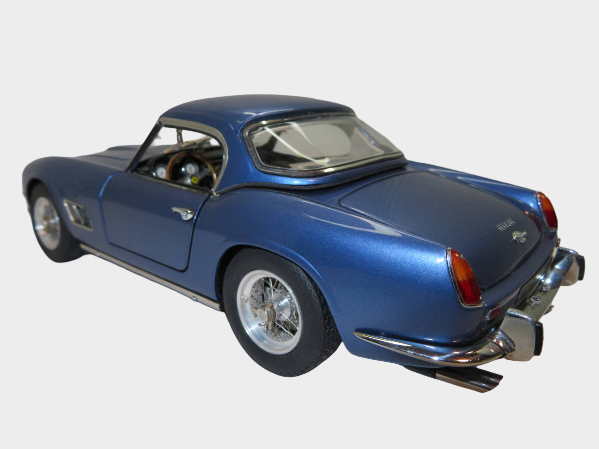 CMC 1:18 Ferrari 250 GT California Spider SWB 1960 M-092 M.Blue Premium Collector Diecast Model Boxed