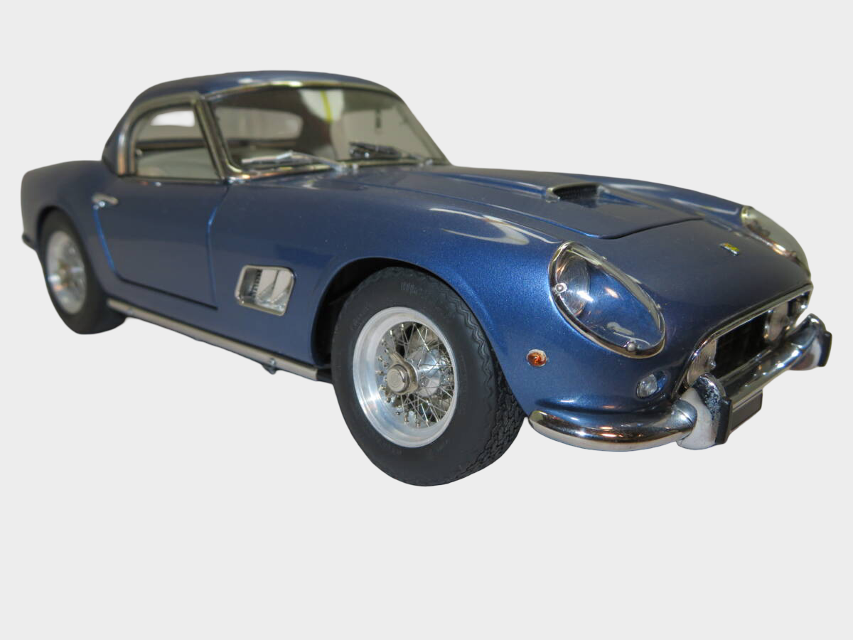 CMC 1:18 Ferrari 250 GT California Spider SWB 1960 M-092 M.Blue Premium Collector Diecast Model Boxed