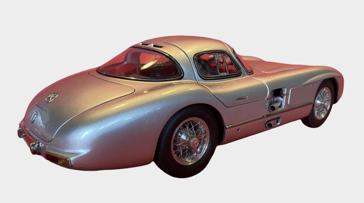 CMC 1:18 Mercedes-Benz 300 SLR Uhlenhaut Coupe 1955 Metallic Silver Premium Collector Diecast Model Boxed