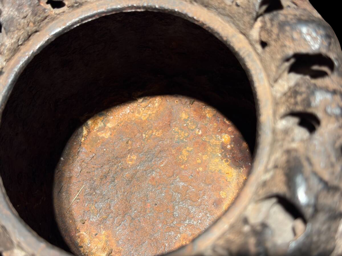 Cast Iron Tetsubin Kettle with High-Relief Cloud Dragon Motif