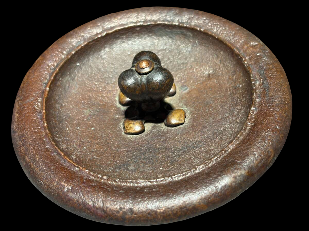 Cast Iron Tetsubin Kettle with High-Relief Cloud Dragon Motif