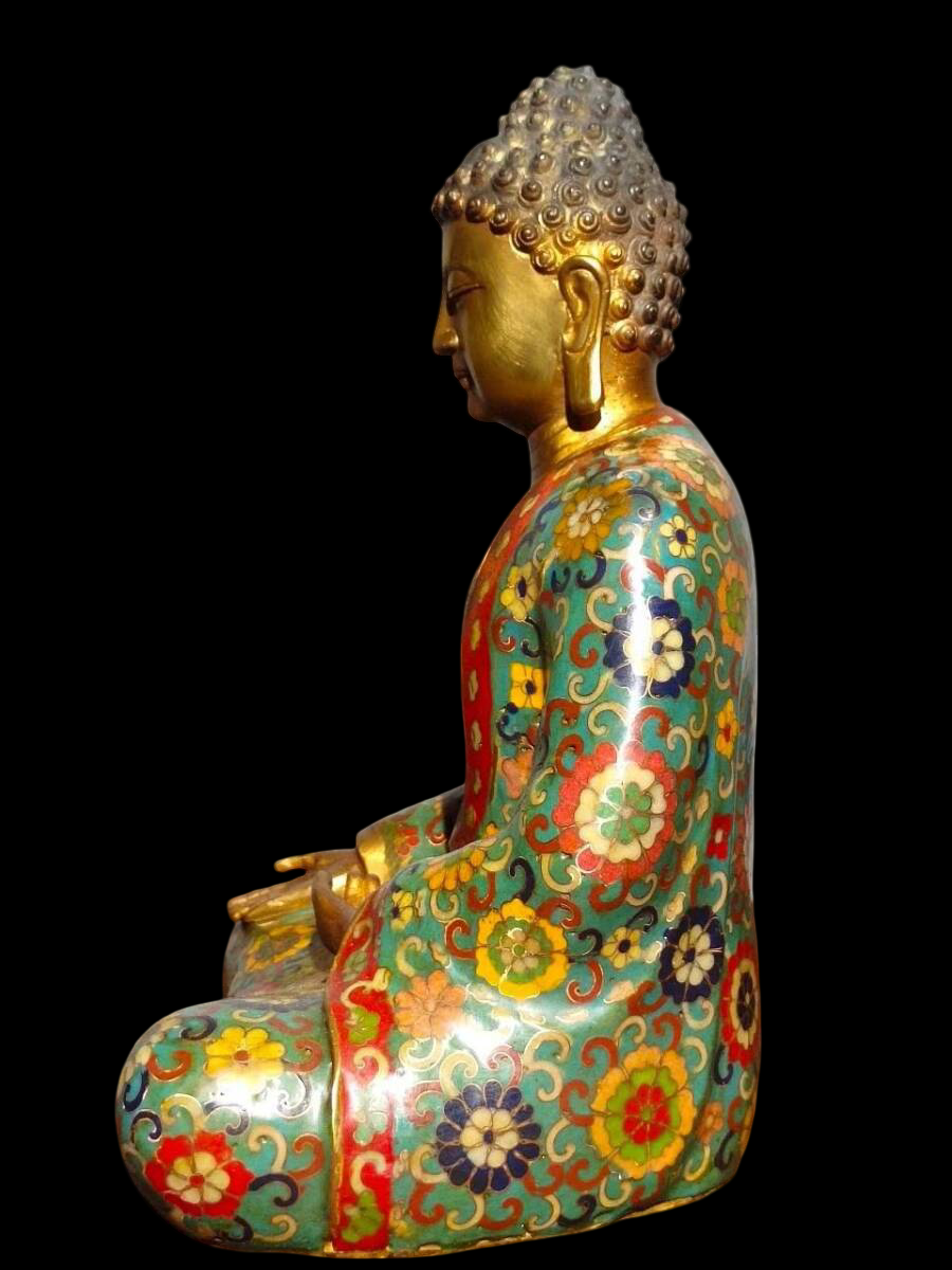 Cloisonné-Enamel Shakyamuni Buddha — Gilt Face, Floral Robe, Enamel on Copper, 32 cm Seated Figure (Chinese Style, Offered from Japan)