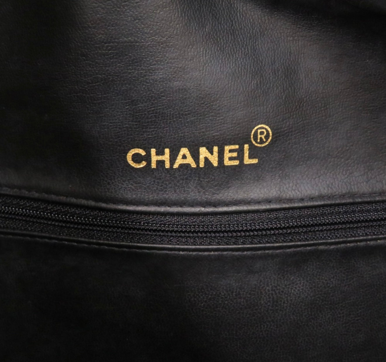 CHANEL Matelassé Pink Lambskin Boston Bag Large Logo 0475 – Rare Oversized Travel Bag Gold Hardware – Complete Set