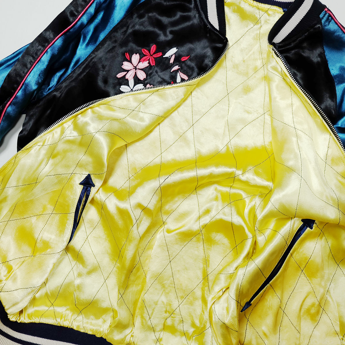 Vintage IOLANI Sukajan Jacket Reversible Sakura Moon Embroidered Japanese Souvenir Bomber Black Blue Yellow
