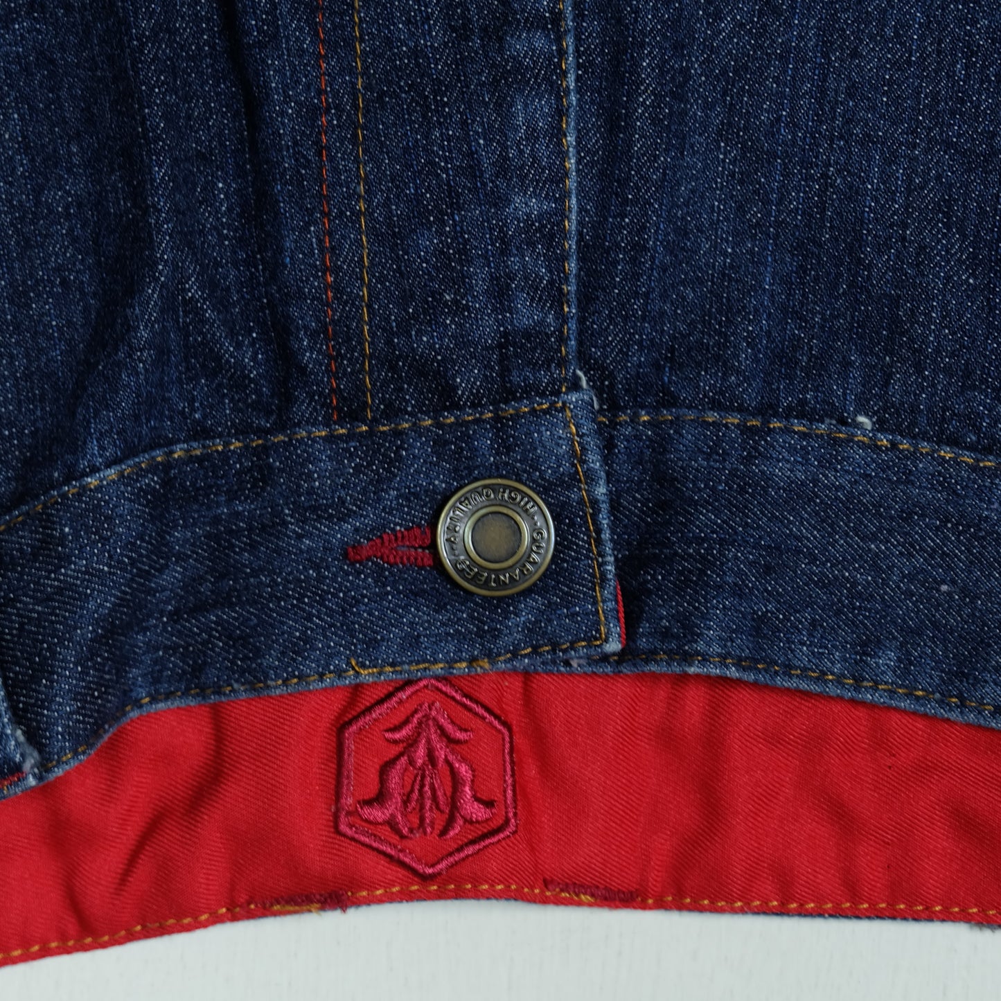 Kaccho Fugetsu “Japanese Tradition” Embroidered Geisha & Moon Wagara Denim Shorts – Size 36