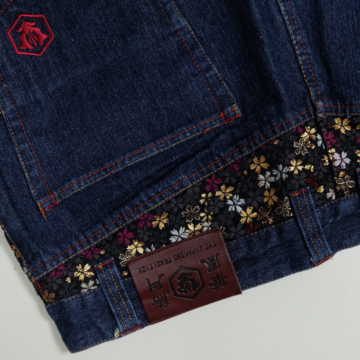 Kaccho Fugetsu “Japanese Tradition” Embroidered Geisha & Moon Wagara Denim Shorts – Size 36