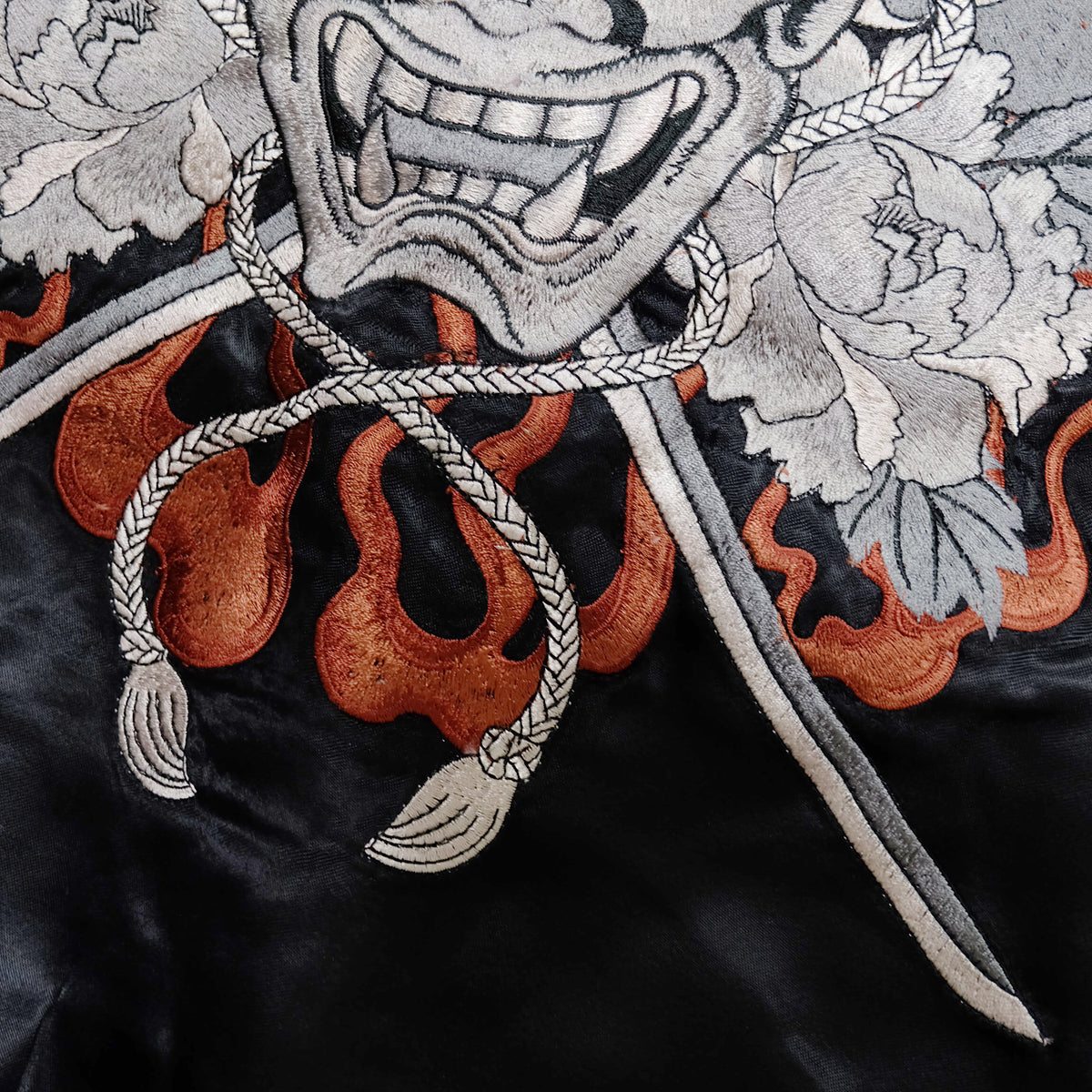 Vintage Reversible Hannya Sukajan Jacket Size S Japanese Oni Mask Katana Peony Flame Embroidered Yokosuka Bomber