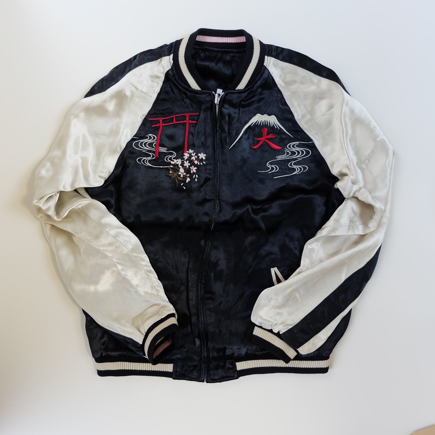 Vintage Japanese Street Wear Fashion Geisha Maiko Oiran Sakura Wagara Kimono Sukajan Bomber Yakuza Gangsta Y2K Souvenir Jacket Wearable Art