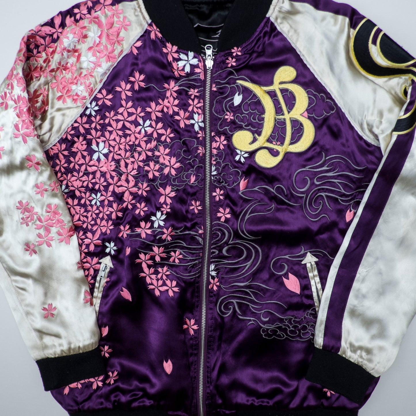 ONE PIECE x Hanatabi Gakudan Nami Reversible Sukajan Jacket L Purple Sakura Moon Embroidered Anime Souvenir Bomber