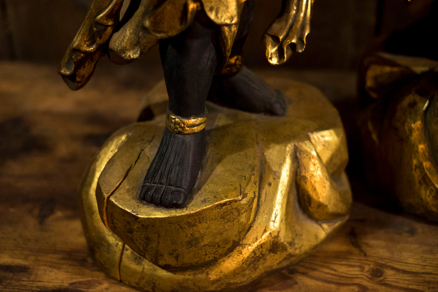 Large Nio Deva Kings (Agyō & Ungyō) — Monumental Wooden Guardian Pair, Gilt & Polychrome, Mid–Late Shōwa Period, 69cm Each