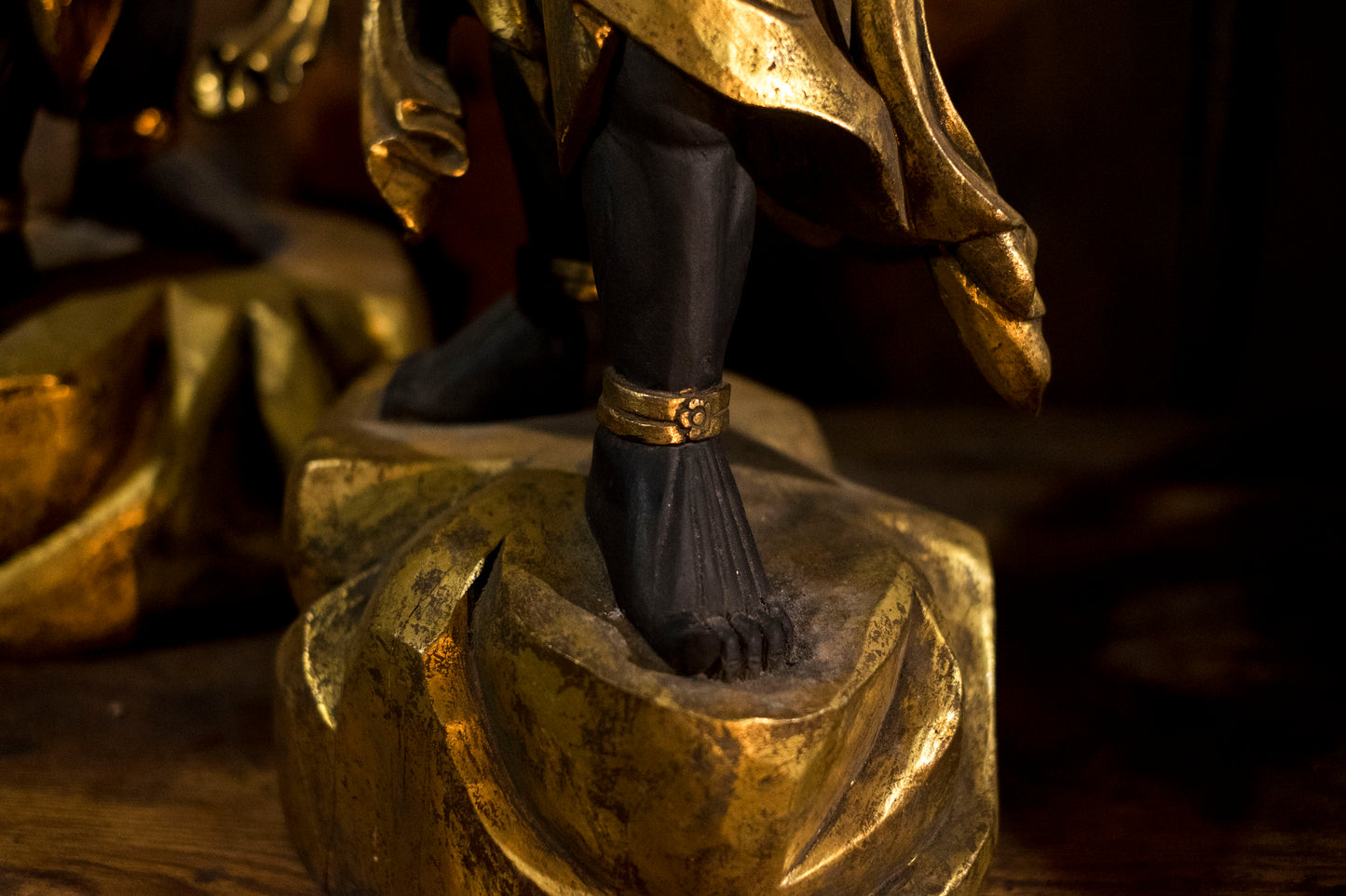 Large Nio Deva Kings (Agyō & Ungyō) — Monumental Wooden Guardian Pair, Gilt & Polychrome, Mid–Late Shōwa Period, 69cm Each