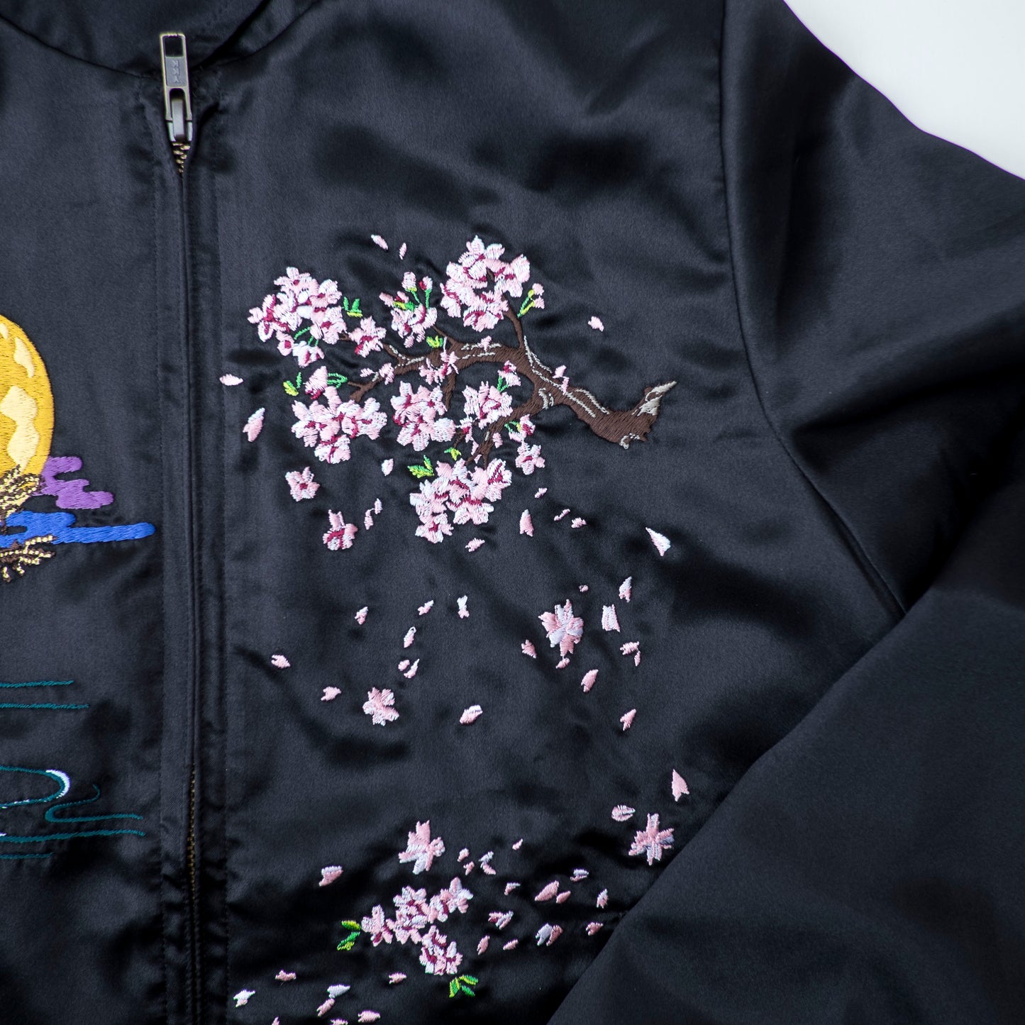 Vintage Japanese Japan TOKYO Sumo Yokozuna Wrestler Mt. Fuji Tattoo Art Design Embroidered Yokosuka Jumper Bomber Sukajan Souvenir Jacket M
