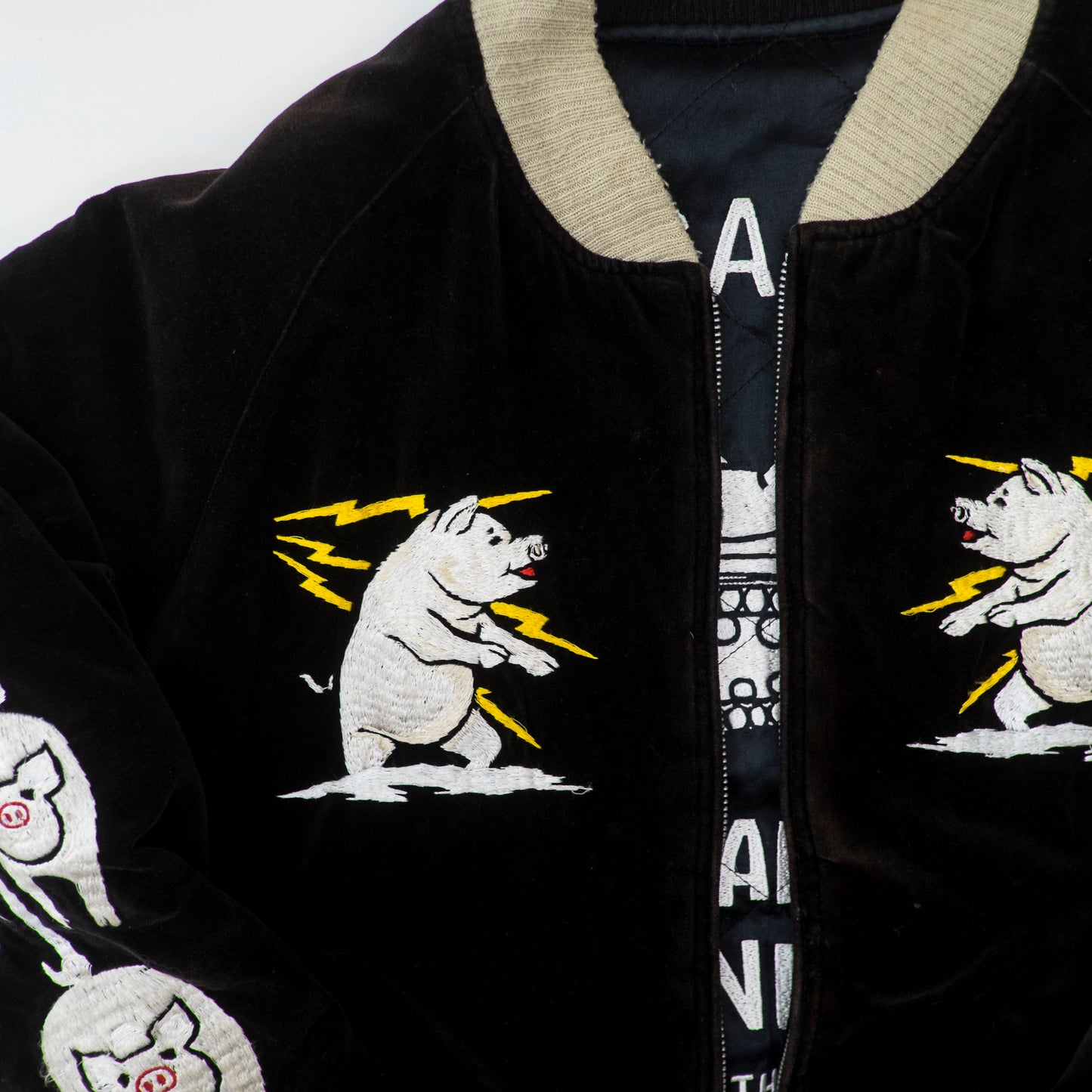 Vintage Studio D’Artisan ALABUTA Pig Tank Reversible Sukajan Size M Embroidered Velveteen Osaka Souvenir Jacket