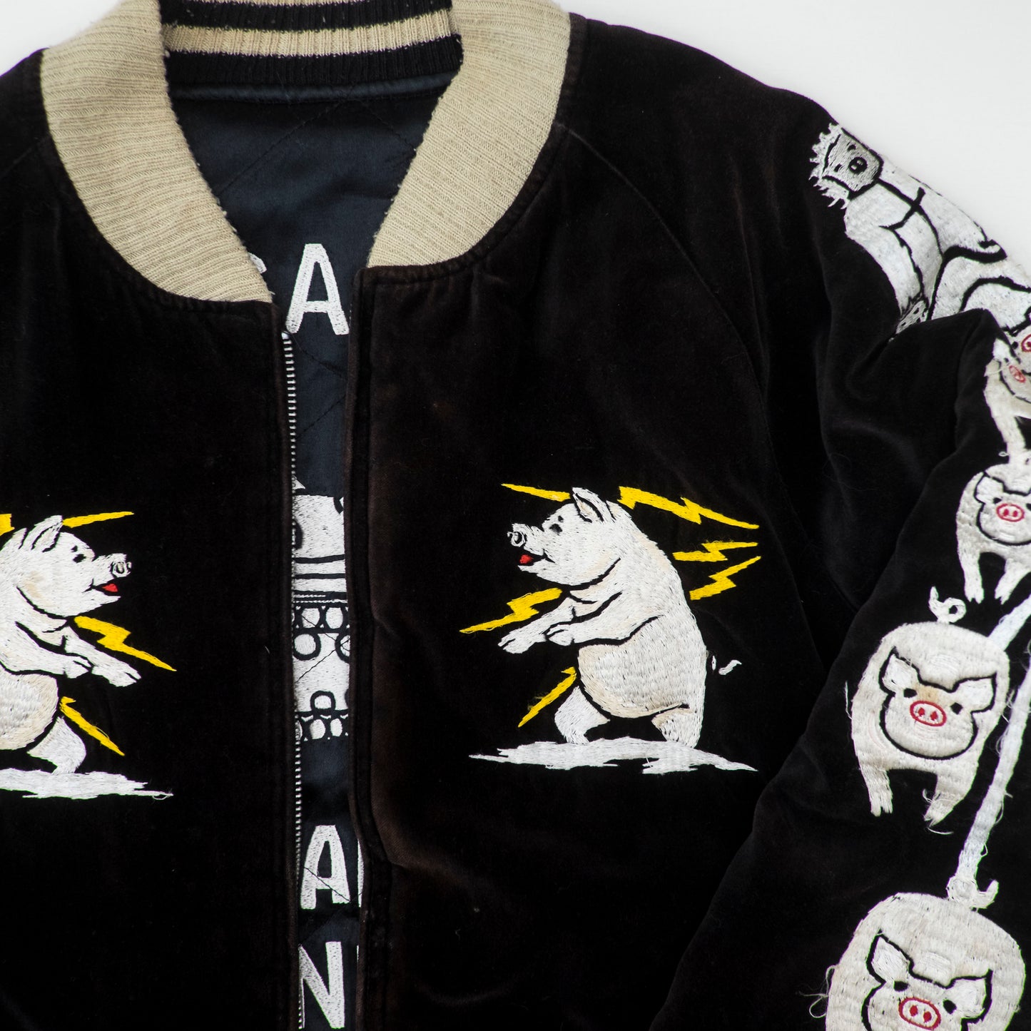 Vintage Studio D’Artisan ALABUTA Pig Tank Reversible Sukajan Size M Embroidered Velveteen Osaka Souvenir Jacket