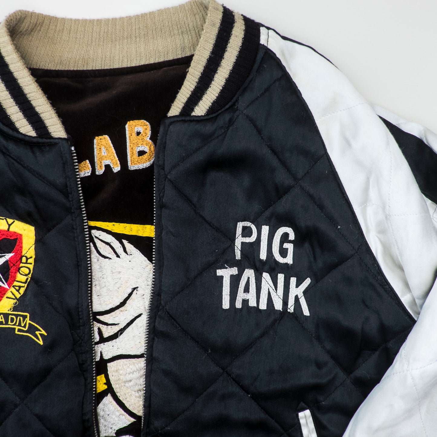 Vintage Studio D’Artisan ALABUTA Pig Tank Reversible Sukajan Size M Embroidered Velveteen Osaka Souvenir Jacket