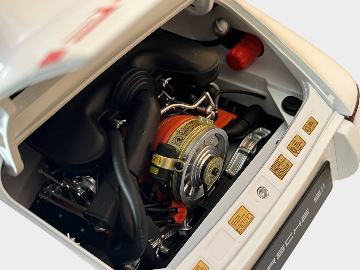 DeAgostini 1/8 Porsche 911 Carrera RS 2.7 Completed Build Model Lights Sound 50cm Large Scale Display