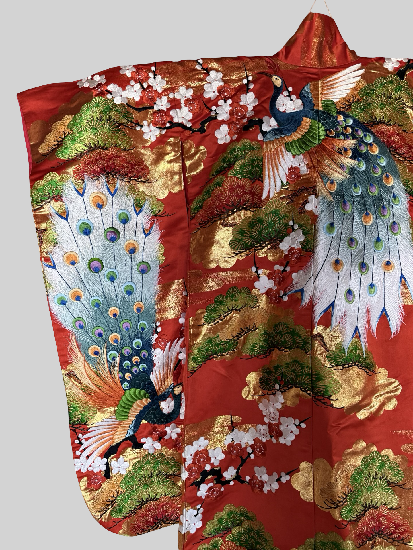 Vintage Uchikake Wedding Kimono Phoenix Silk Embroidered Bridal Robe Japanese Red Gold Brocade Crane Kimono Gown
