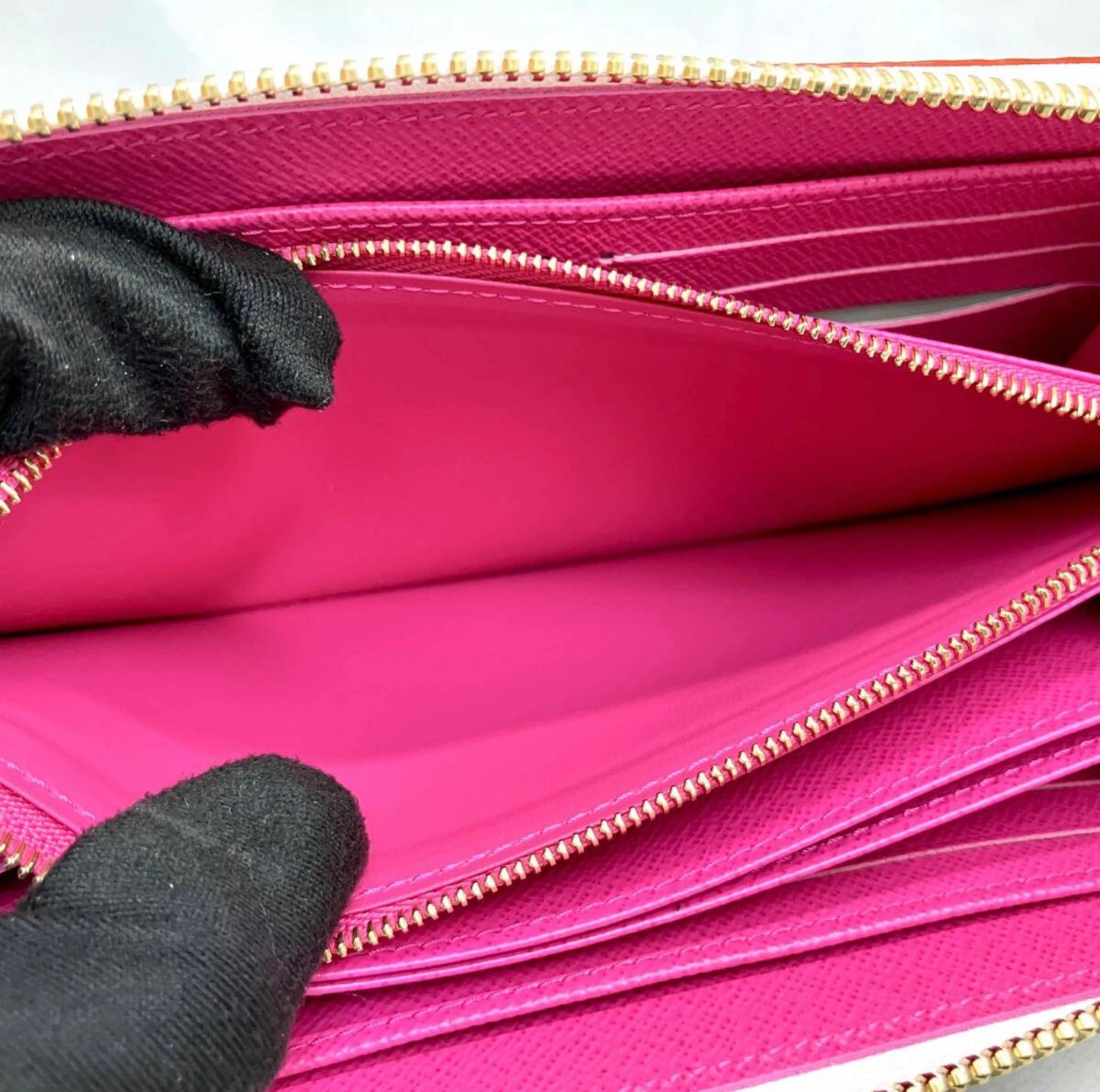 Louis Vuitton × Takashi Murakami Multicolor Zippy Wallet White M13922 Japan Limited | LV × TM Collaboration Collectible Long Wallet