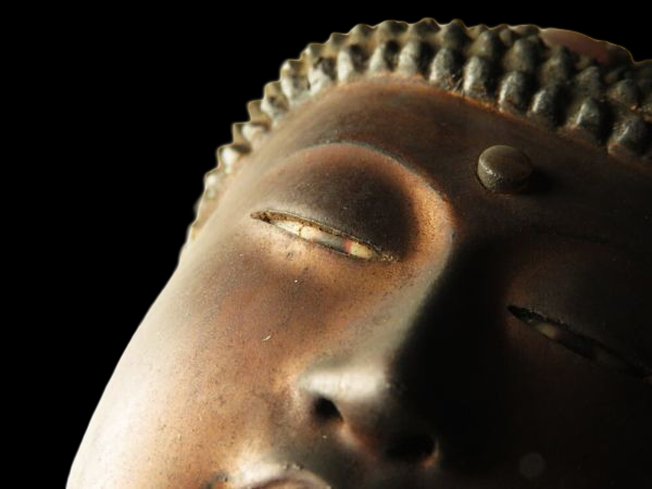 Early Edo Standing Amida Nyorai with Rock-Crystal Gyokugan Eyes — Temple-Release Giltwood Buddhist Sculpture, Museum-Grade Presence