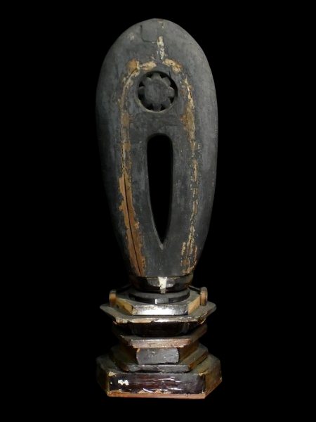 Edo-Period Amida Nyorai Triad | Monumental Wooden Gilt Buddhist Sculpture | Temple-Scale Centerpiece | c. 58cm