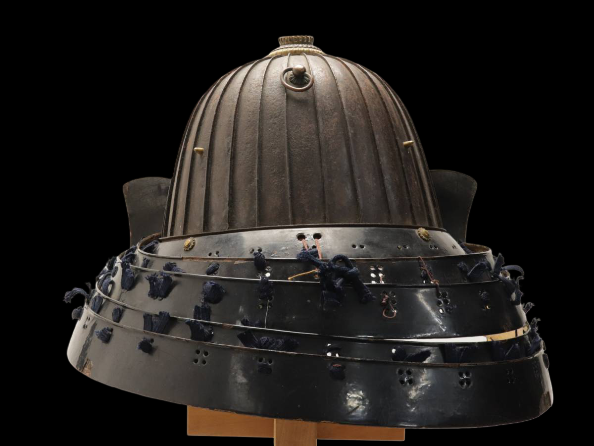 Edo-Period Akoda Suji Kabuto Samurai Helmet — 32-Ken Ribbed Iron Bowl with 4-Plate Shikoro + Maedate