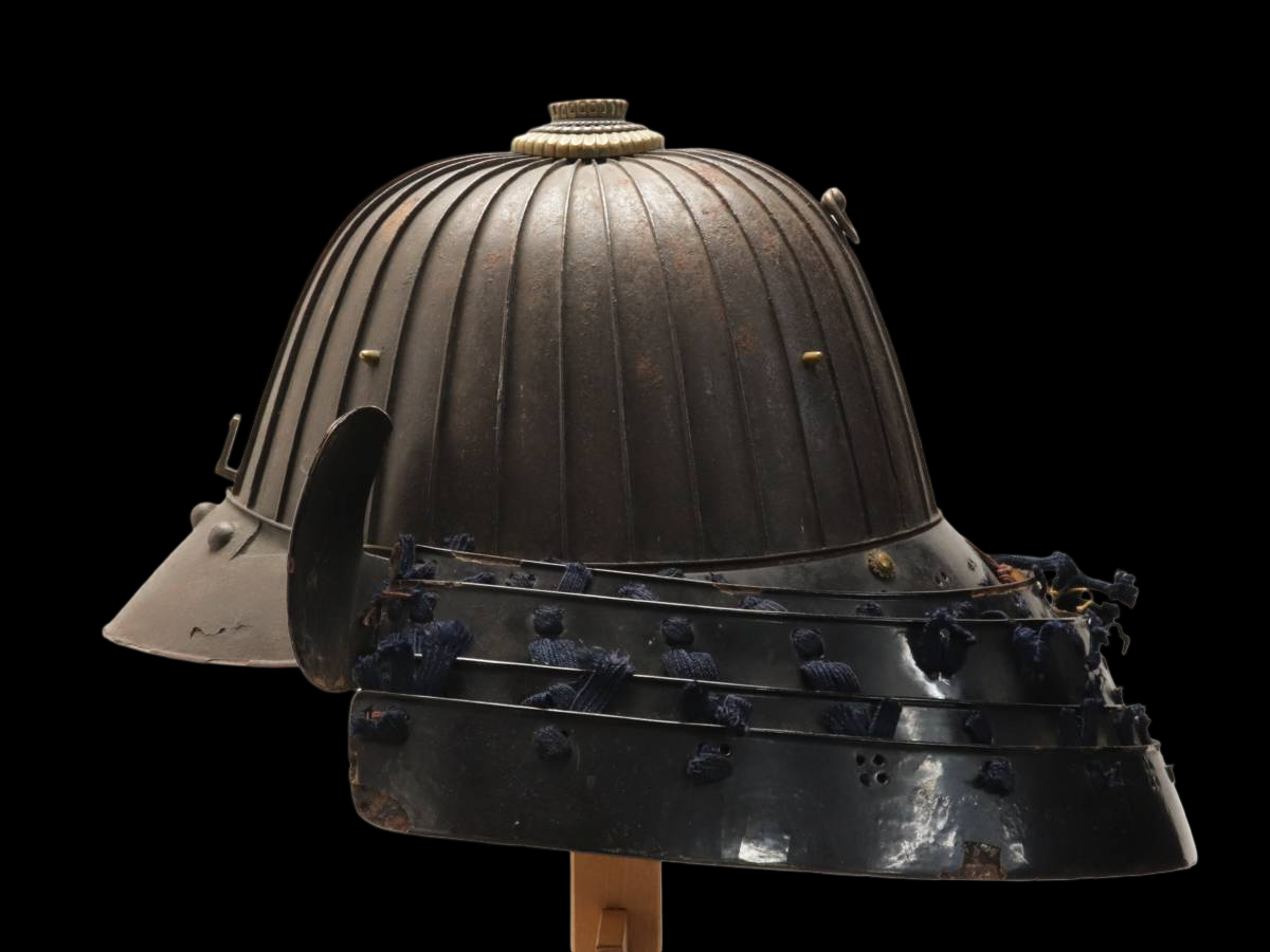 Edo-Period Akoda Suji Kabuto Samurai Helmet — 32-Ken Ribbed Iron Bowl with 4-Plate Shikoro + Maedate