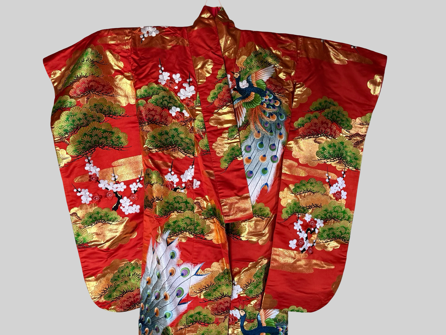 Vintage Uchikake Wedding Kimono Phoenix Silk Embroidered Bridal Robe Japanese Red Gold Brocade Crane Kimono Gown