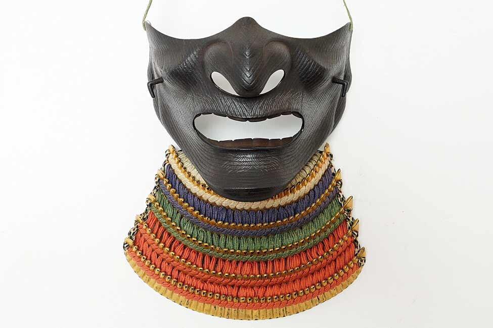 Edo-Period Nimai-Do Gusoku Armor Set | 28-Plate Hoshi Kabuto + Full Crescent Maedate | Black Lacquer + Dragon Fittings | Karabitsu Included