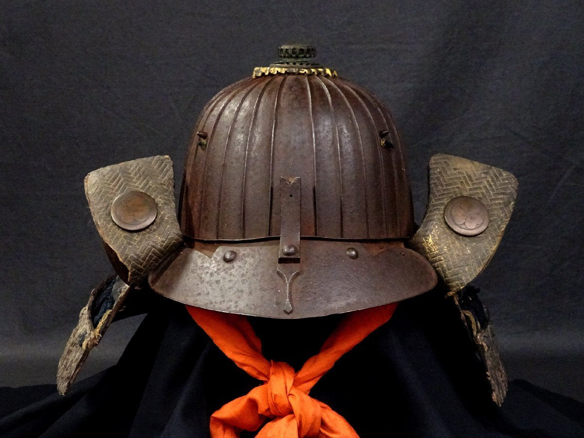 Edo-Period Suji Kabuto (32-Ken) — Kawari Kabuto Samurai Helmet with Hinomaru Maedate + Stand