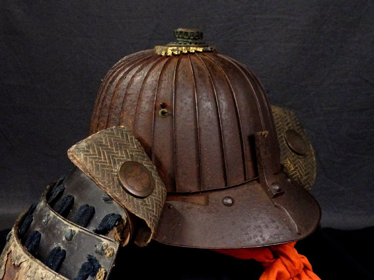 Edo-Period Suji Kabuto (32-Ken) — Kawari Kabuto Samurai Helmet with Hinomaru Maedate + Stand