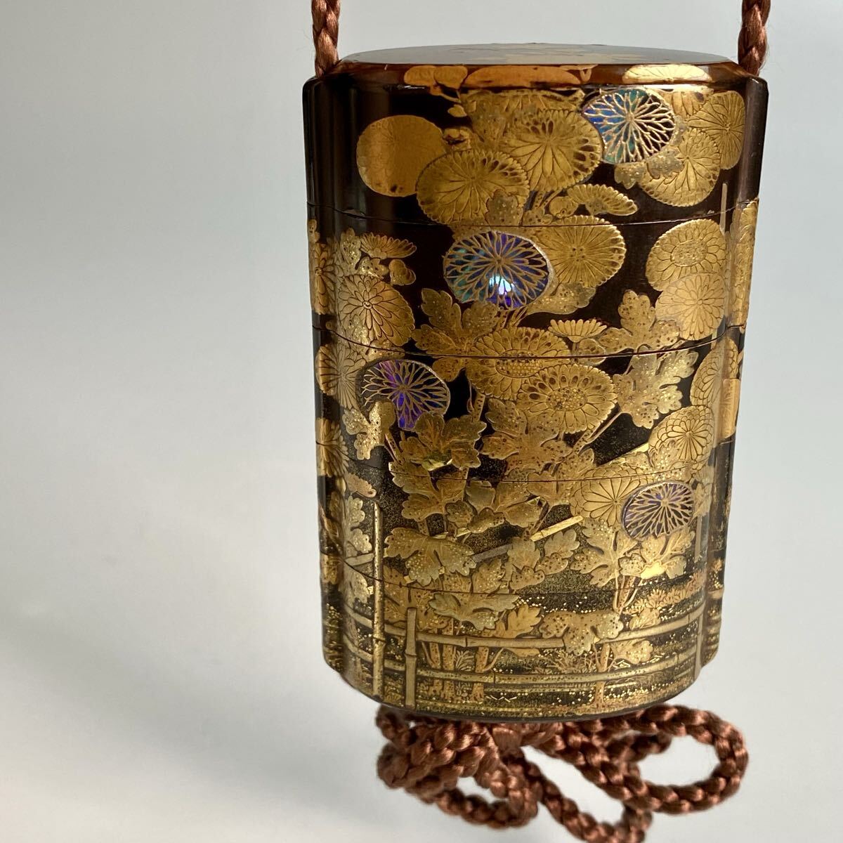 Edo Period Chrysanthemum Gold Maki-e Inro with Netsuke | Japanese Lacquer Art