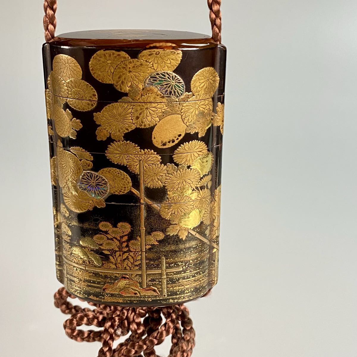 Edo Period Chrysanthemum Gold Maki-e Inro with Netsuke | Japanese Lacquer Art