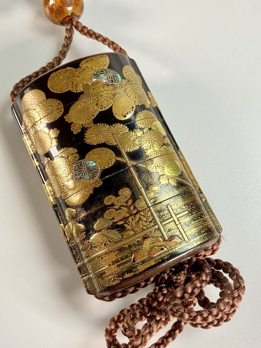 Edo Period Chrysanthemum Gold Maki-e Inro with Netsuke | Japanese Lacquer Art