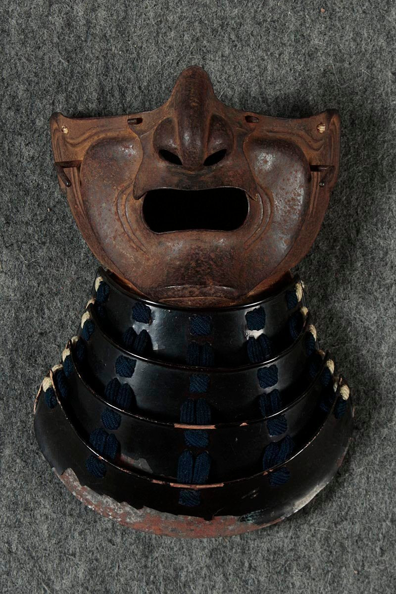 Edo Period 32-Plate Suji-Bachi Kabuto & Full Gusoku Armor | “Cross-in-Circle” Crest Maedate | Indigo Laced Yoroi | Includes Armor Chest