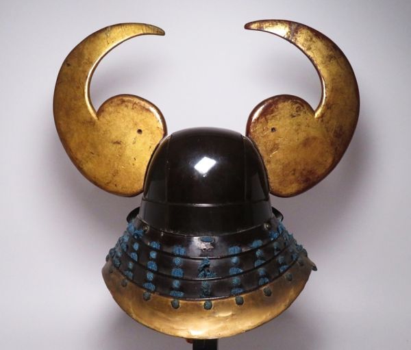 Edo Period Iron Black-Lacquer Kabuto with Gilded Crescent Crest  NBTHK Certified Samurai Helmet Art